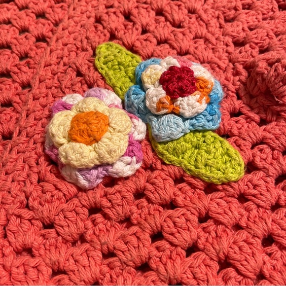 VINTAGE Hand Knit Open Weave Coral Pink Button Up Cardigan with Crochet Flowers - Picture 2 of 8